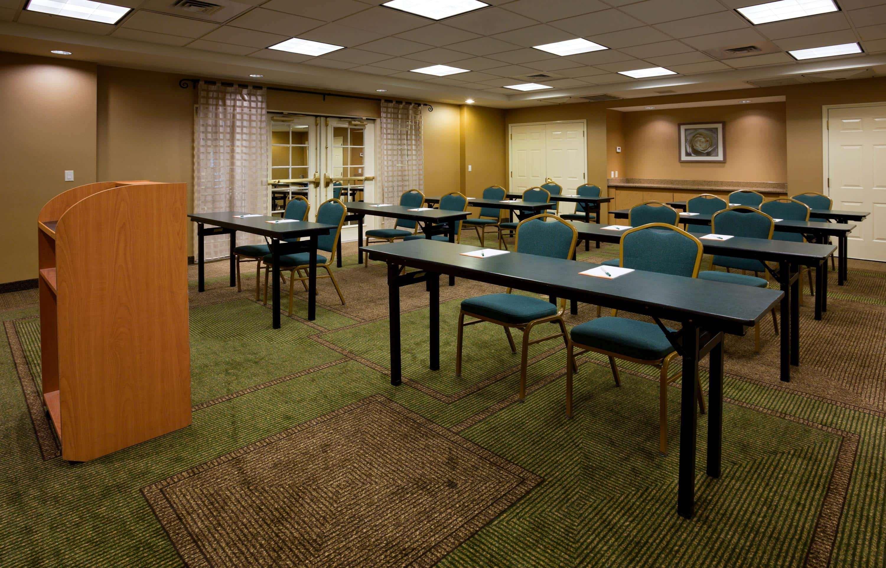 La Quinta By Wyndham Phoenix West Hotel 3*